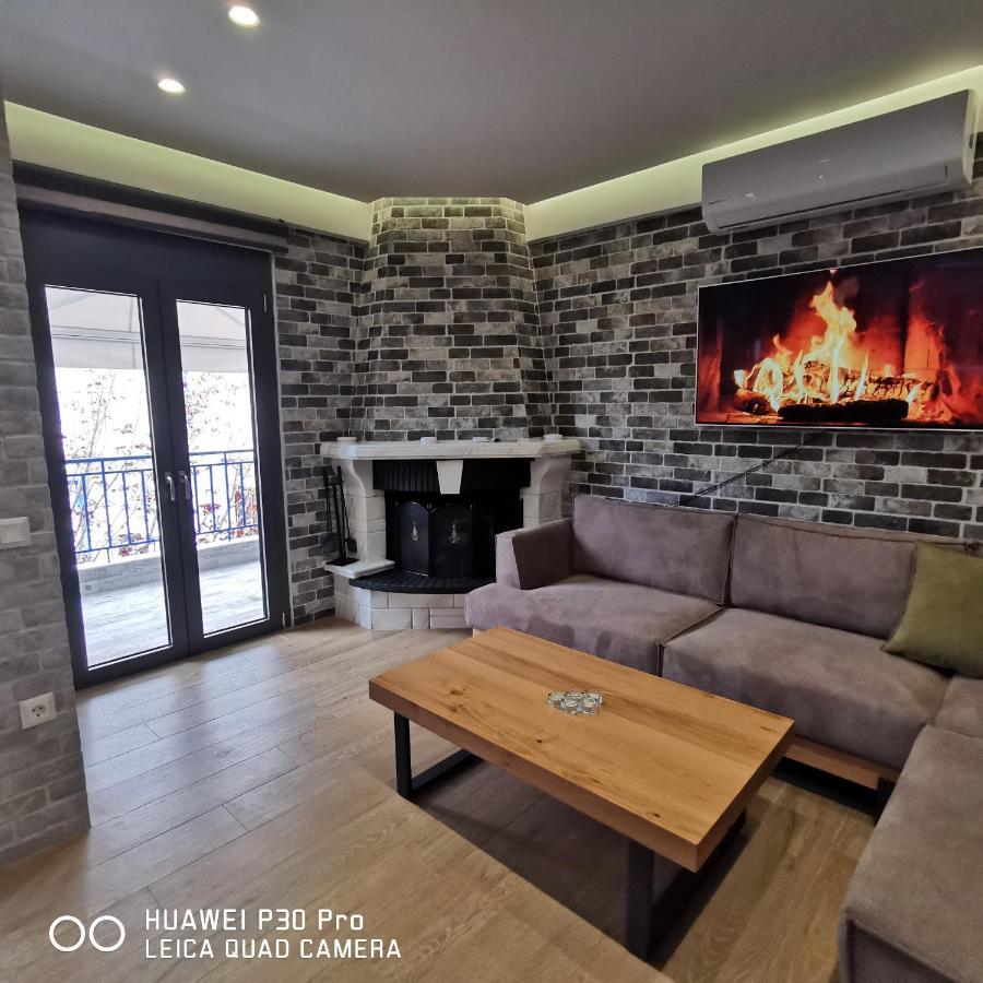Family Apartment Zornitsa Néa Fókaia Esterno foto