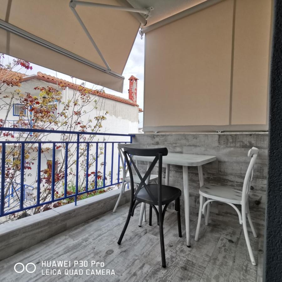 Family Apartment Zornitsa Néa Fókaia Esterno foto