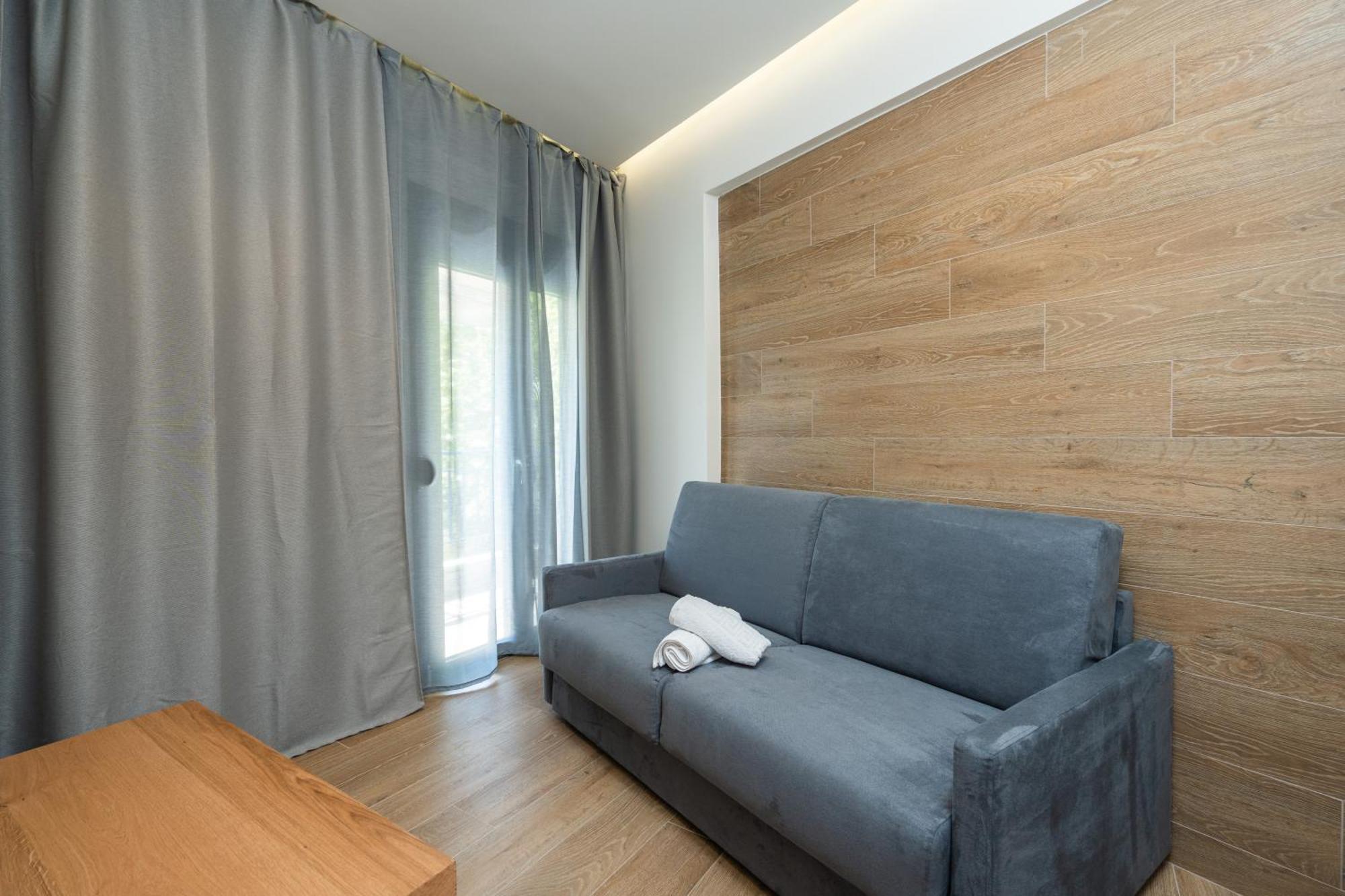 Family Apartment Zornitsa Néa Fókaia Esterno foto